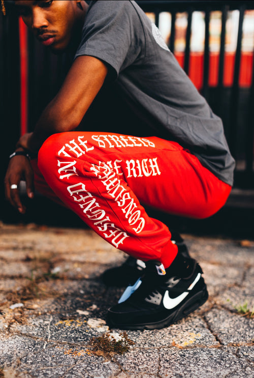 //www.famousnobodys.com/cdn/shopifycloud/shopify/assets/no-image-2048-5e88c1b20e087fb7bbe9a3771824e743c244f437e4f8ba93bbf7b11b53f7824c_500x.gif